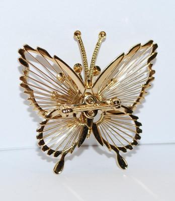 Beautiful BUTTERFLY BROOCH (1¾" x 1¾") with "Diamond Spray" Center Accent and Gold Tone Setting