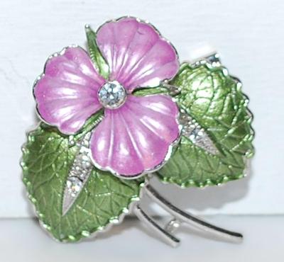 PURPLE FLOWER BROOCH (1½" x 1½") with Single Center Stone & 2 Jeweled Leaves on a Silver Tone Setting