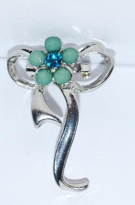 Silver Colored BOWTIE BROOCH (1¼" x 1") with 5 Green Opaque Stones Flower Style & Blue Center on a Silver Tone Setting