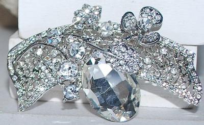 Large Banner-Style Floral Spray BROOCH/PENDANT (3" x 1¾") with Petal, Branches, Leaves and Oval Faceted Main Stone on a Silver...