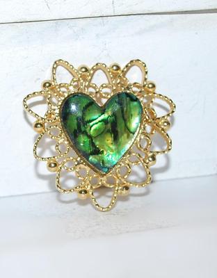 GREEN ENAMEL HEART BROOCH (1½" x 1½") with Filigree Style Surround on a Gold Tone Setting