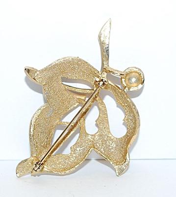 Vintage Style Brushed Gold Colored LEAF BROOCH (2¼" x 1¾") with Half Covered in Clear Round Stones on a Gold Tone Setting