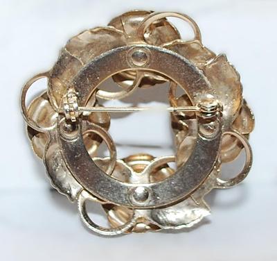 VINTAGE "4 Flowers & 4 Stones" BROOCH (1¾" Diam.) on a Brass Gold Tone Setting
