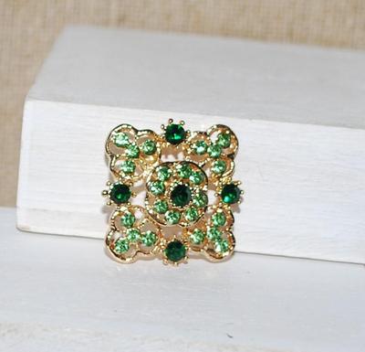 Square 4 Clover Designed 2 Colored GREEN BROOCH (1" x 1") on a Gold Tone Setting