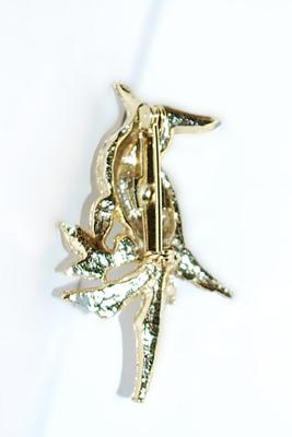 Red Eyed Parrot BROOCH (2" x 1¼") with Gold Colored Body on a Gold Tone Setting