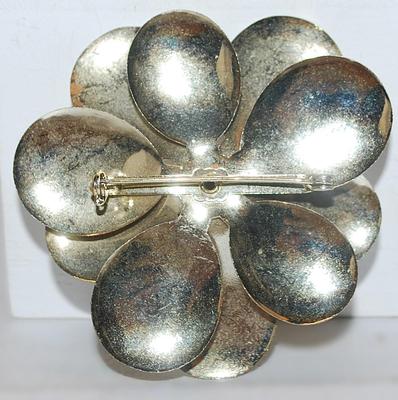 VINTAGE Petal FLOWER BROOCH (2¼" Diam.) with Center Half Globe on a Gold Tone Setting