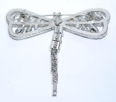 Large Silver Colored DRAGONFLY BROOCH (2¾" x 2½") with Segmented Moveable Tail on a Silver Tone Setting