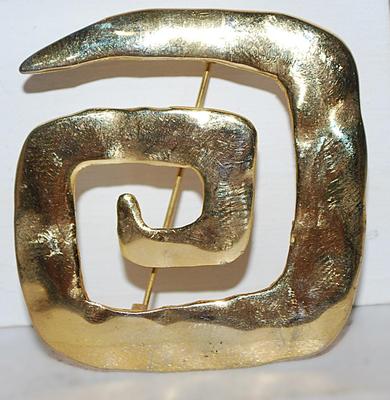 Gold Colored "Letter G" BROOCH (2¼" x 2") on a Gold Tone Setting