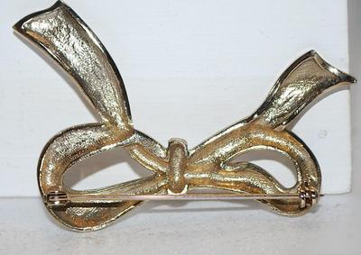 Silver Colored CURLED BOW BROOCH (2½" x 1½") on a Silver Tone Setting