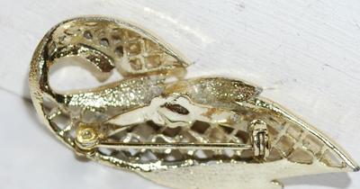 Grill Style SWIRL BROOCH (2" x ¾") on a Gold Tone Setting