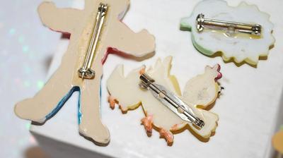 Collection of 5 KID'S BROOCHES -- Assorted Sizes --