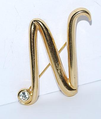 Letter "N' or "Z" BROOCH (1½" x 1½") with Single Corner Stone on a Gold Tone Setting