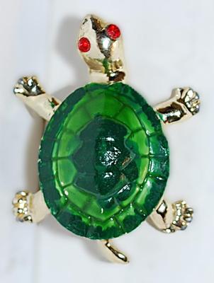 Small Green TURTLE BROOCH (1¼" x ¾") with Solid Green Shell and Red Eyes on a Gold Tone Setting