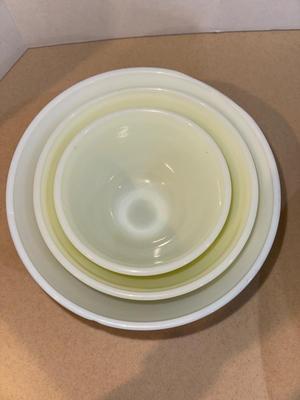 4 Pieces of Vintage PYREX