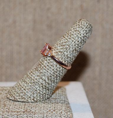 Size 6 Petite Oval Pink Stone Ring with 3 Stone Side Accents on a Rose Gold Band (2.2g)