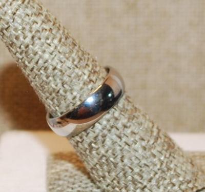 Size 7 All Silver Tone No-Stones Solid Ring (3.6g)