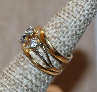 Size 7 Two Tone Hollow Band Ring with "Silver Row" of Blue & Clear Stones (4.8g)