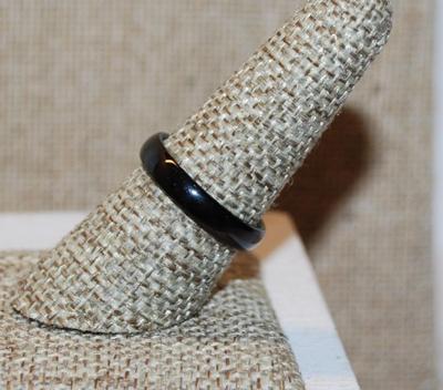 Size 8 Solid All Black No Stones Band (3.1g)