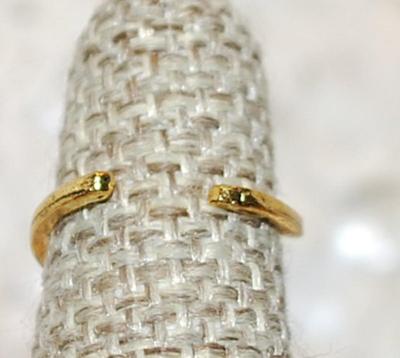 Size 3 TOE RING with "Letter S Shape" on a Gold Tone OPEN BAND (0.8g)