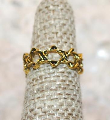 Size 5 TOE RING with "Chain Link Style" on a Gold Tone OPEN BAND (1.3g)
