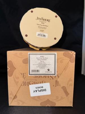 Jim Shore Gifts From the Heart Santa with Basket