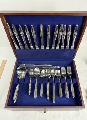 Sale Photo Thumbnail #255: In very good condition.