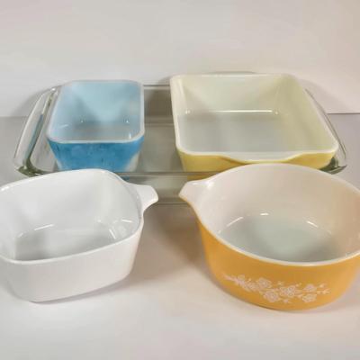 LOT 28K: Various Pyrex Baking Dishes