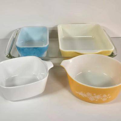 LOT 28K: Various Pyrex Baking Dishes