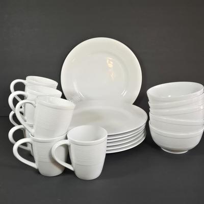 LOT 29K: Various Pieces of Gibson China