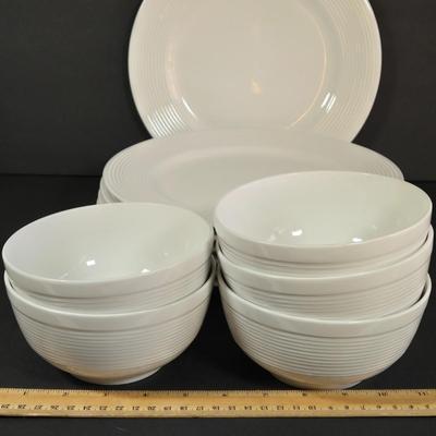 LOT 29K: Various Pieces of Gibson China