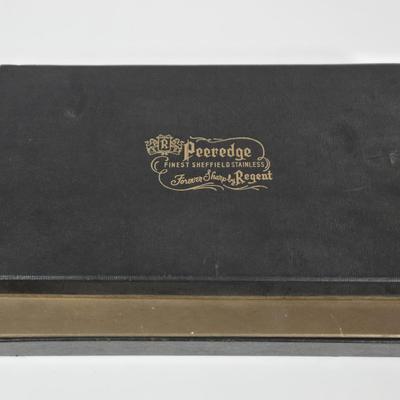 LOT 33K: Peeredge Regent Sheffield Steak Knives in Original Box and Cutco Carving Set