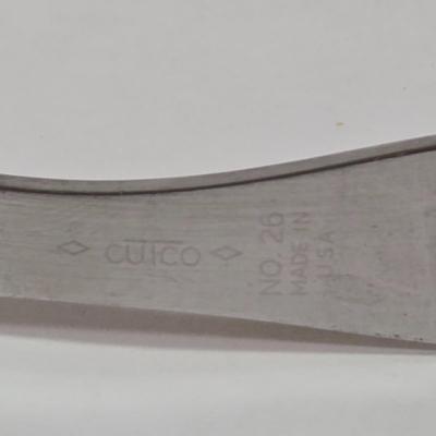 LOT 33K: Peeredge Regent Sheffield Steak Knives in Original Box and Cutco Carving Set