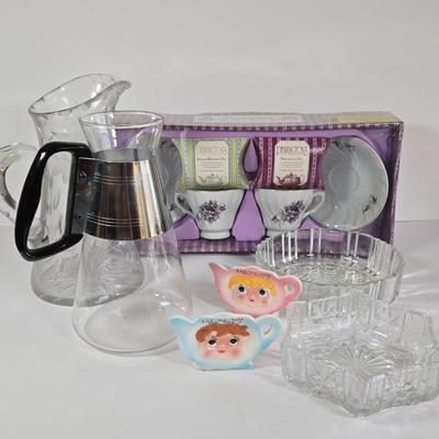 LOT 33K: Antique Vintage Kitsch Original 1950s Tea Bag Sugar Spoon Rests, Glass Metal Coffee Pitcher Carafe Pyrex Silex, Candy Dishes,...