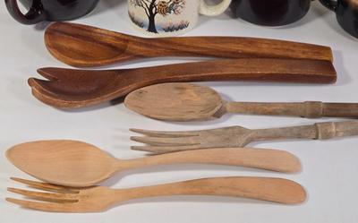 LOT 36K: Otagiri Owl Mug, California Pantry Covered Casserole Bowl, Stone Ware Microwave Cooker, Pfaltzgraff Pieces, Two Royal Domino...