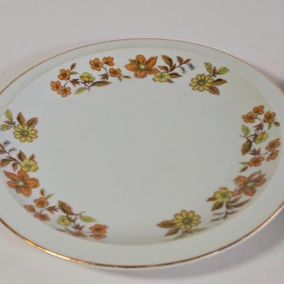 LOT 36K: Otagiri Owl Mug, California Pantry Covered Casserole Bowl, Stone Ware Microwave Cooker, Pfaltzgraff Pieces, Two Royal Domino...