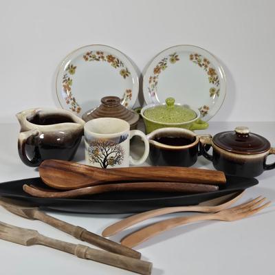 LOT 36K: Otagiri Owl Mug, California Pantry Covered Casserole Bowl, Stone Ware Microwave Cooker, Pfaltzgraff Pieces, Two Royal Domino...