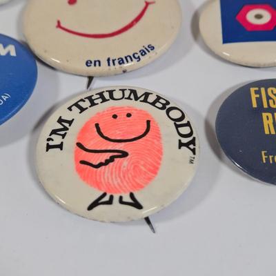 LOT 40K: Various Vintage Button Pins