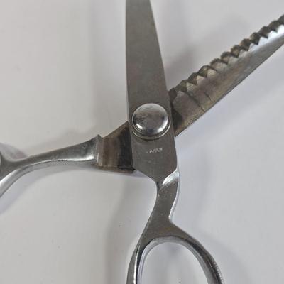 LOT 63K: Multiple Vintage Kitchen Shears and Pocket Knives