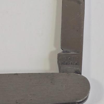 LOT 63K: Multiple Vintage Kitchen Shears and Pocket Knives