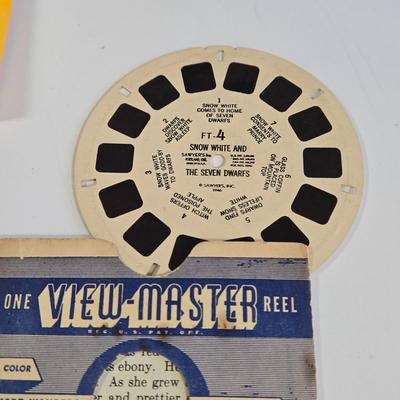 LOT 71L: Tasco International 7x50 Binoculars, Viewmaster, Reels, and Vintage Color Slides