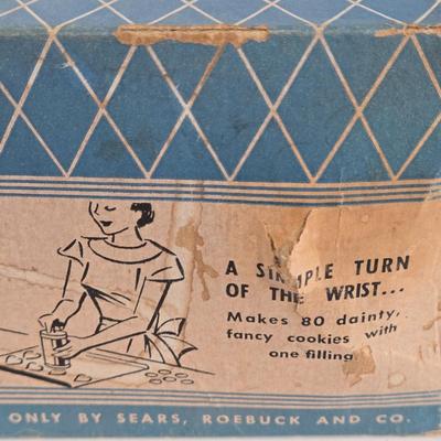 LOT 72L: Maid of Honor Cooky Press, Toastmaster Electric Knife, Nesting Mixing Bowls, Top Off Jar and Bottle Opener, and More