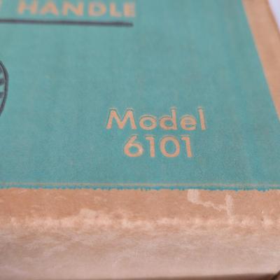 LOT 72L: Maid of Honor Cooky Press, Toastmaster Electric Knife, Nesting Mixing Bowls, Top Off Jar and Bottle Opener, and More