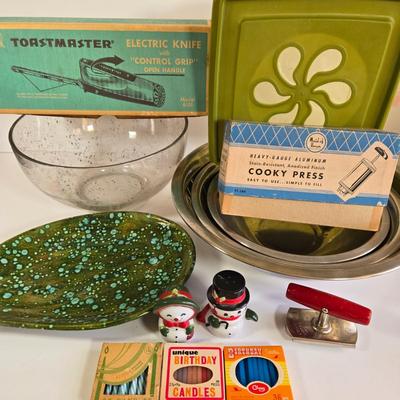 LOT 72L: Maid of Honor Cooky Press, Toastmaster Electric Knife, Nesting Mixing Bowls, Top Off Jar and Bottle Opener, and More
