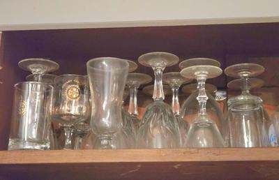 LOT 75K: Various Glassware