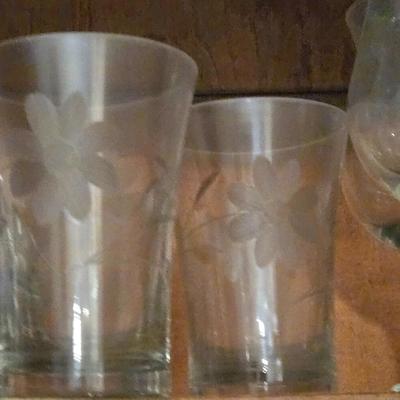 LOT 75K: Various Glassware