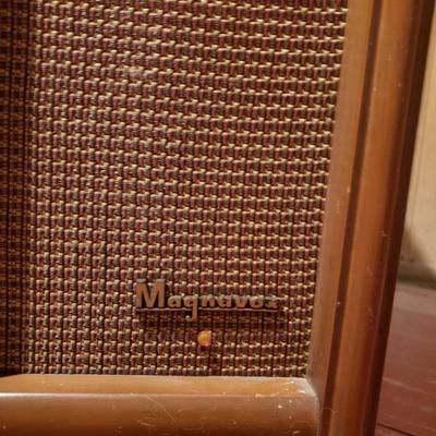 LOT 84B: Vintage Magnavox Stereo/Record Player Console