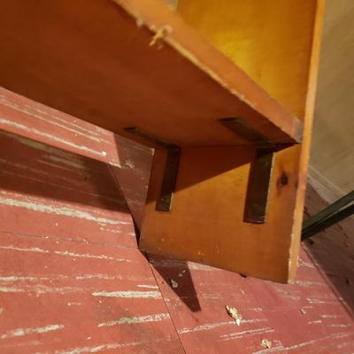 LOT 85B: Vintage 3-Tiered Wooden Shelf