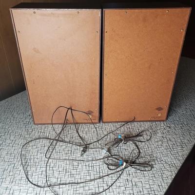 LOT 87B: Seville Solid State 8-Track, Turntable, AM/FM Multiplex Stereo System with Speakers