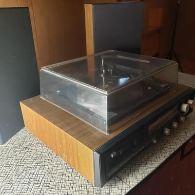 LOT 87B: Seville Solid State 8-Track, Turntable, AM/FM Multiplex Stereo System with Speakers