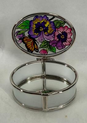 Sale Photo Thumbnail #197: In very good condition.